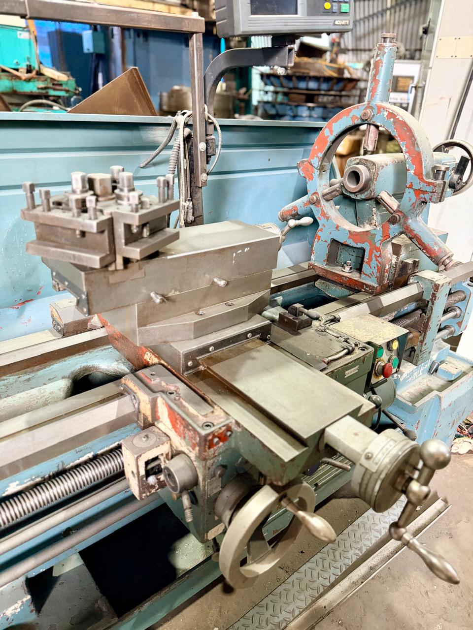 Used Microweily 3000 mm Lathe machine