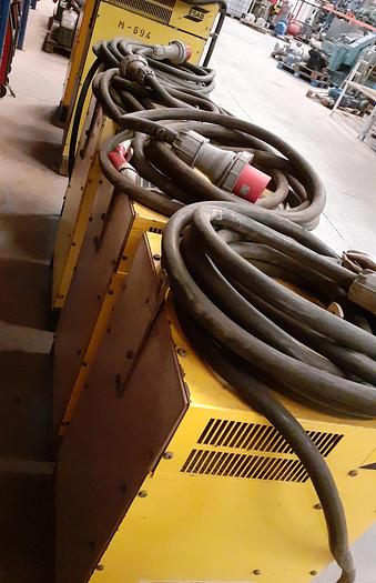 Usado Máquina de soldar ESAB LAF 1000 DC