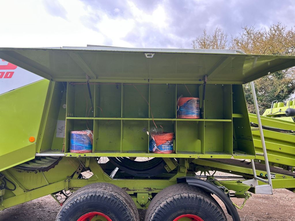 Used Claas Quadrant 2200 Square Baler