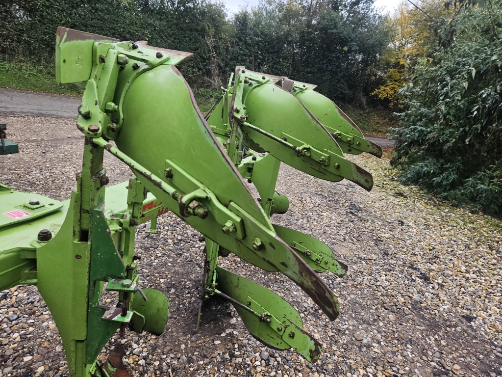 Used Dowdeswell 100MA Plough
