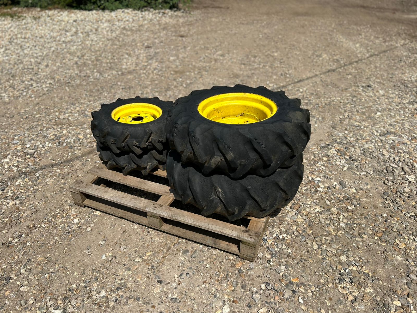 Used John Deere 855 Wheels and Tyres