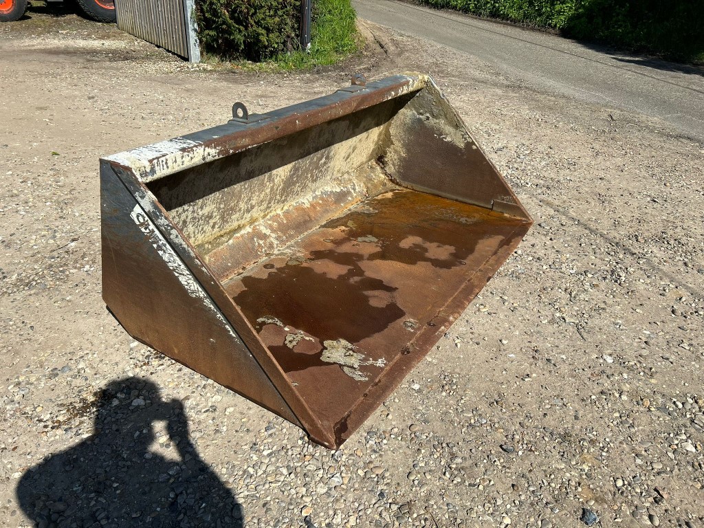 Used Cherry Products Dirt Bucket