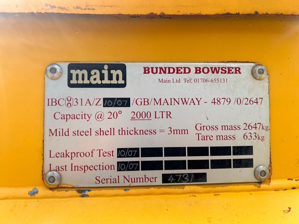 Used Main 2000L Fuel Bowser
