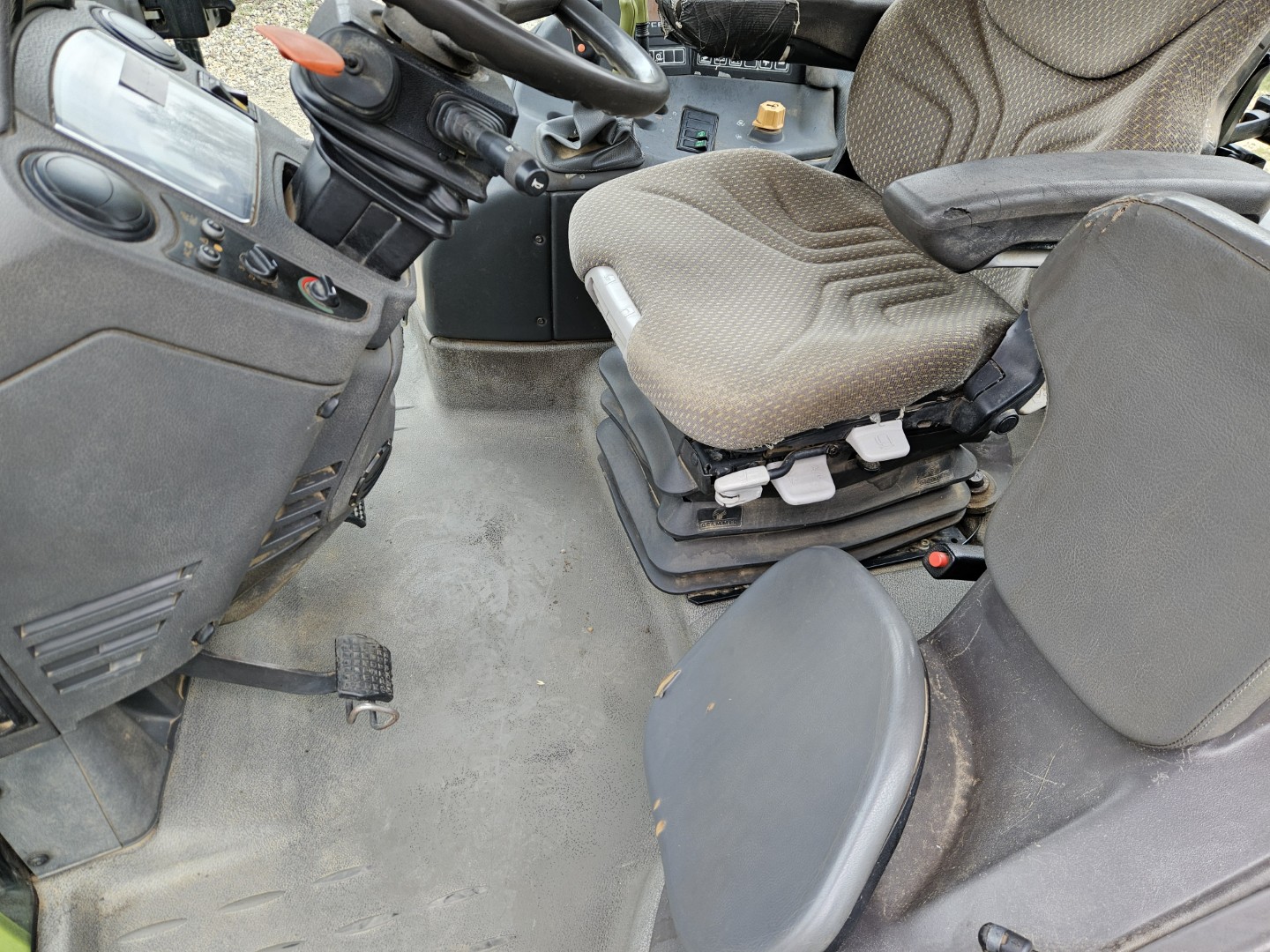 Used Claas Ares 697 ATZ 4wd Tractor