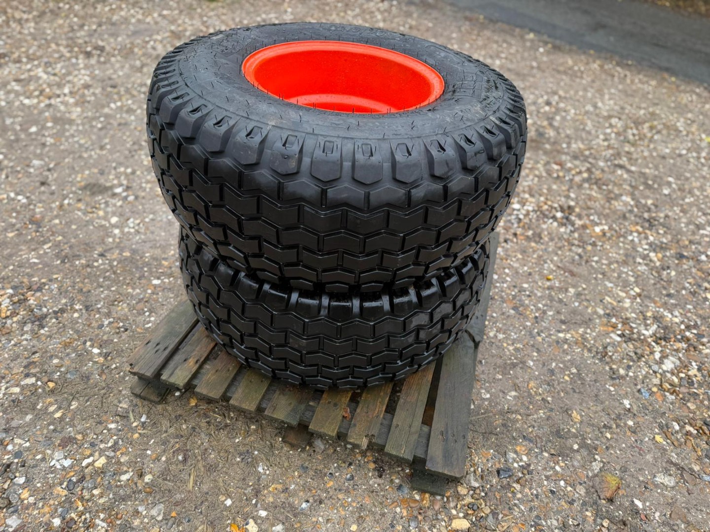 Used Pair 15.0/70-18 Wheels and Tyres