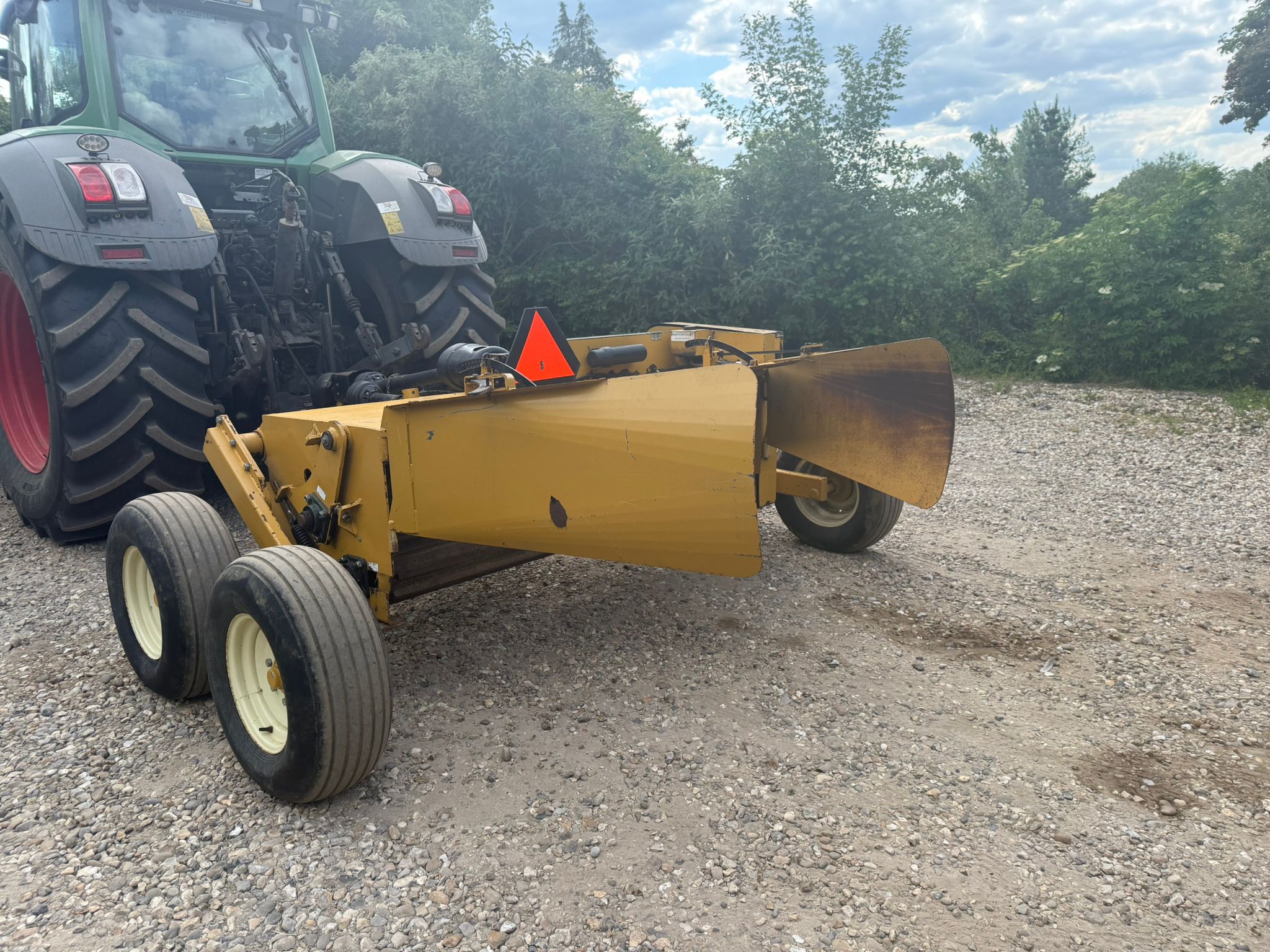 Used Tube Line Accelerator 7500 Hay Conditioner