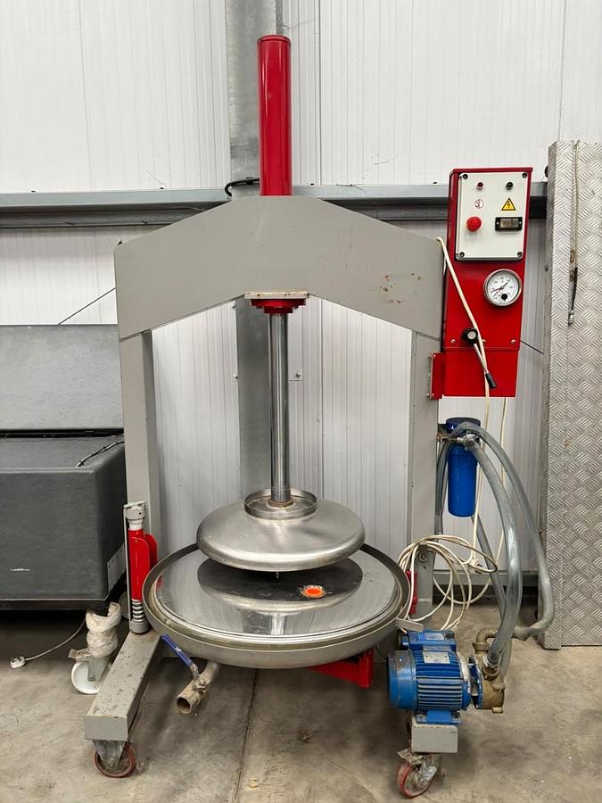 Used Cider/Juicing Bottling Equipment