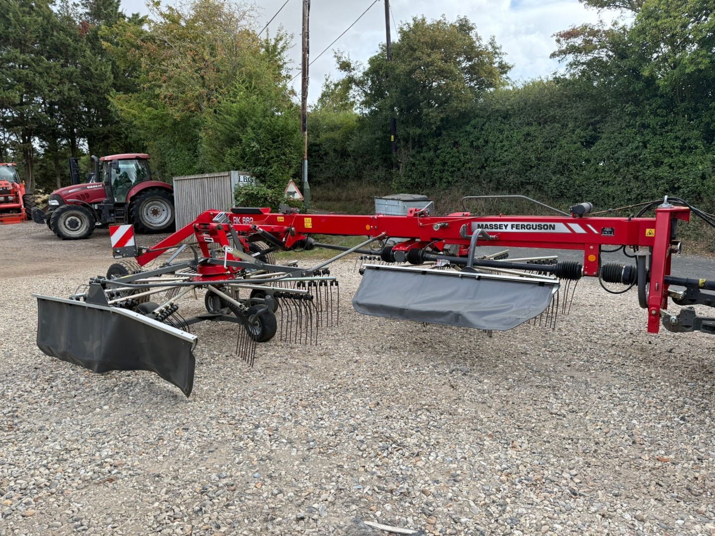 Used Massey Ferguson RK662 SD-TRC Rake