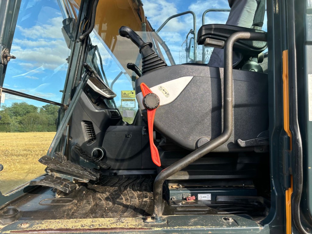 Used Hyundai HX140L Excavator