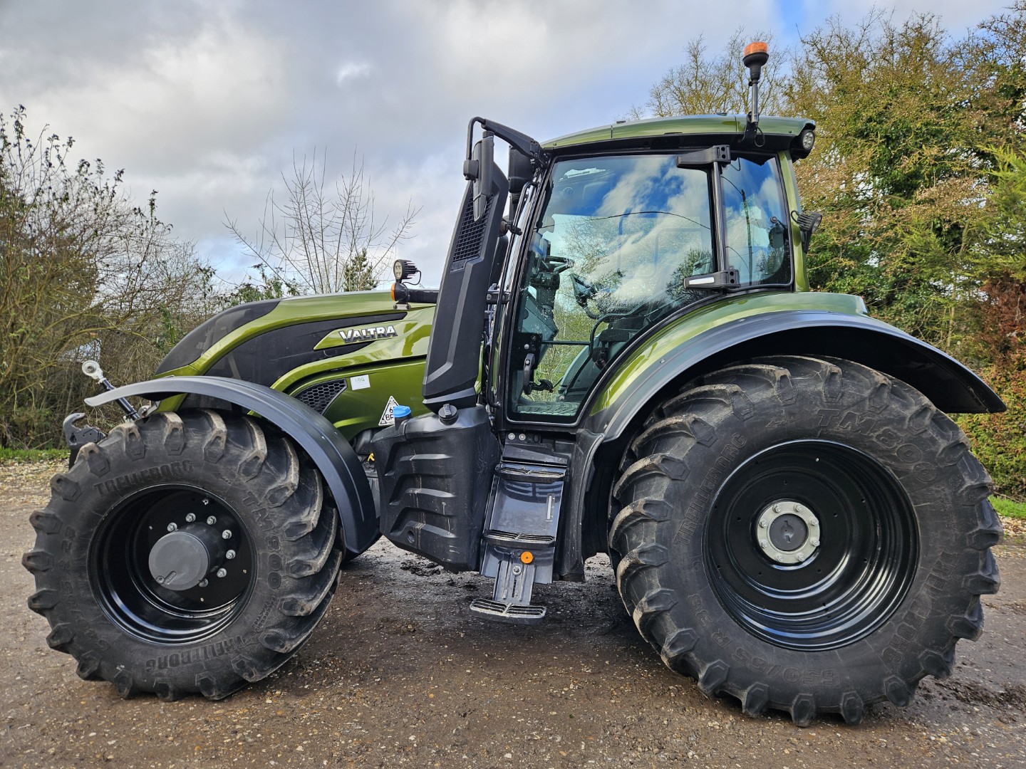 Used Valtra T175 Direct 4wd Tractor