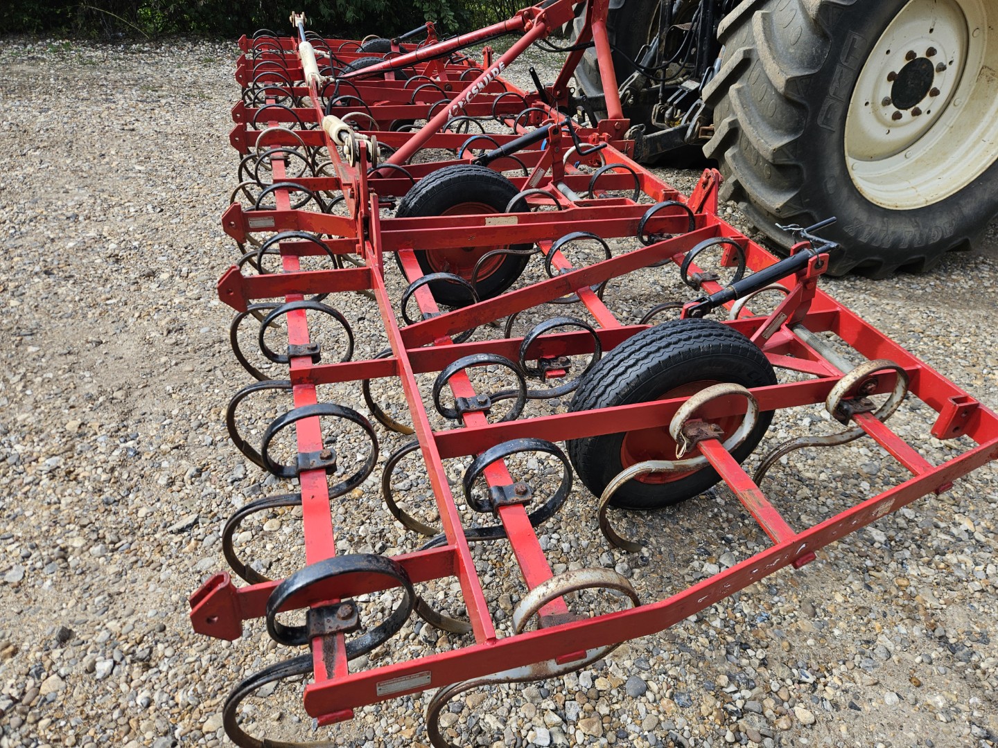 Used Kongskilde Vibromaster Triple K Springtine Harrows