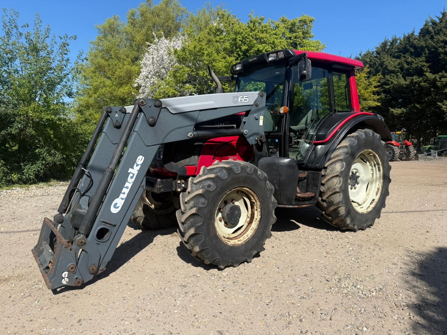 Used Valtra N101 4wd Tractor