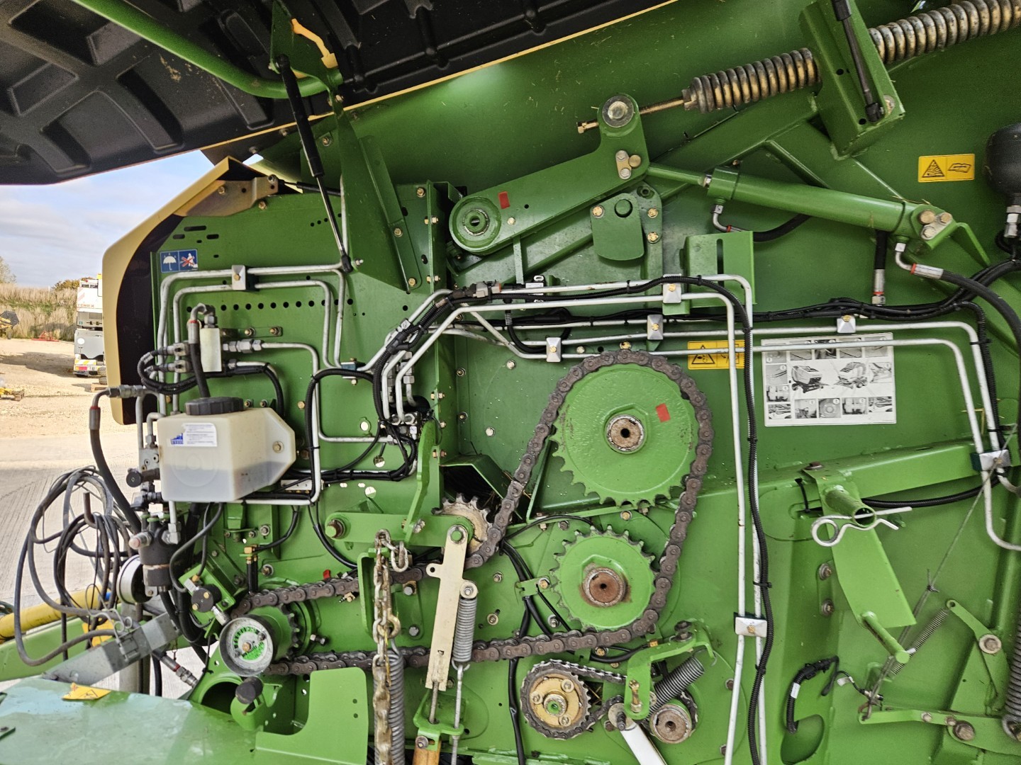 Used Krone V150XC Round Baler