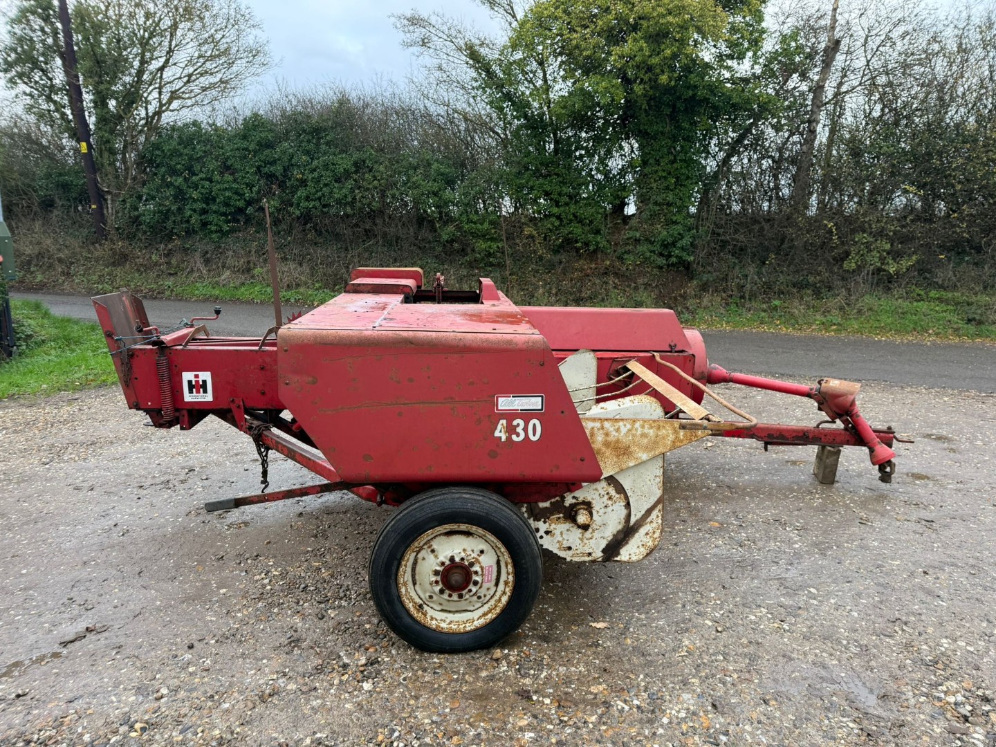 Used International 430 Conventional Baler