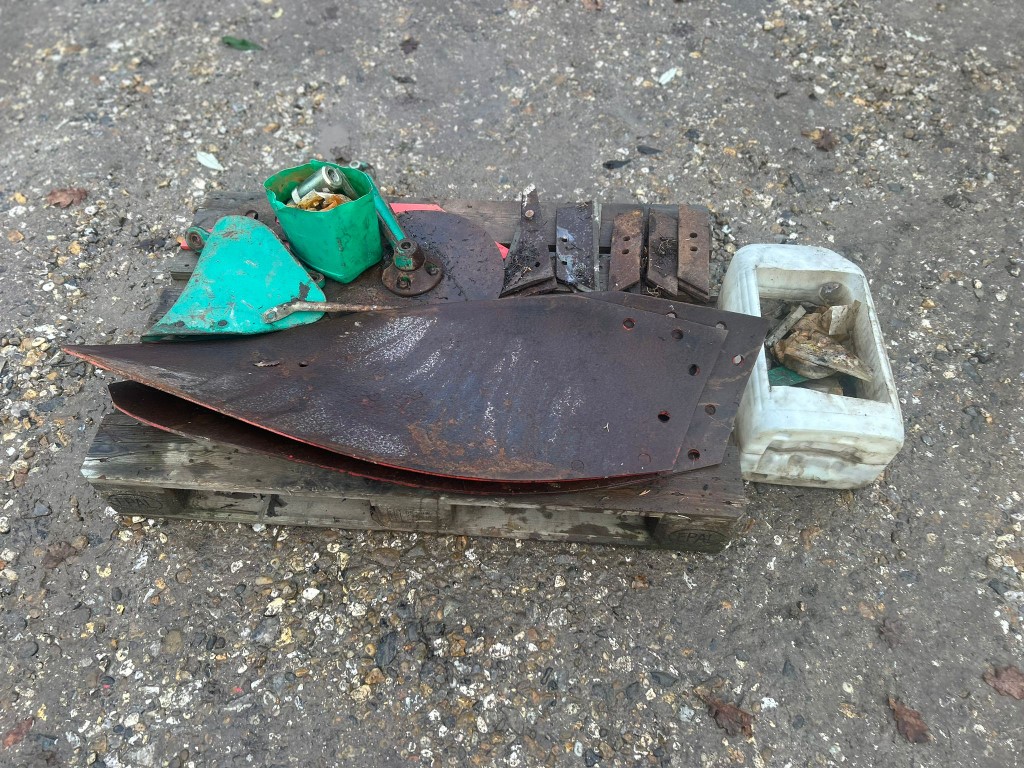 Used Kverneland LB85 Additional Furrow and Spares