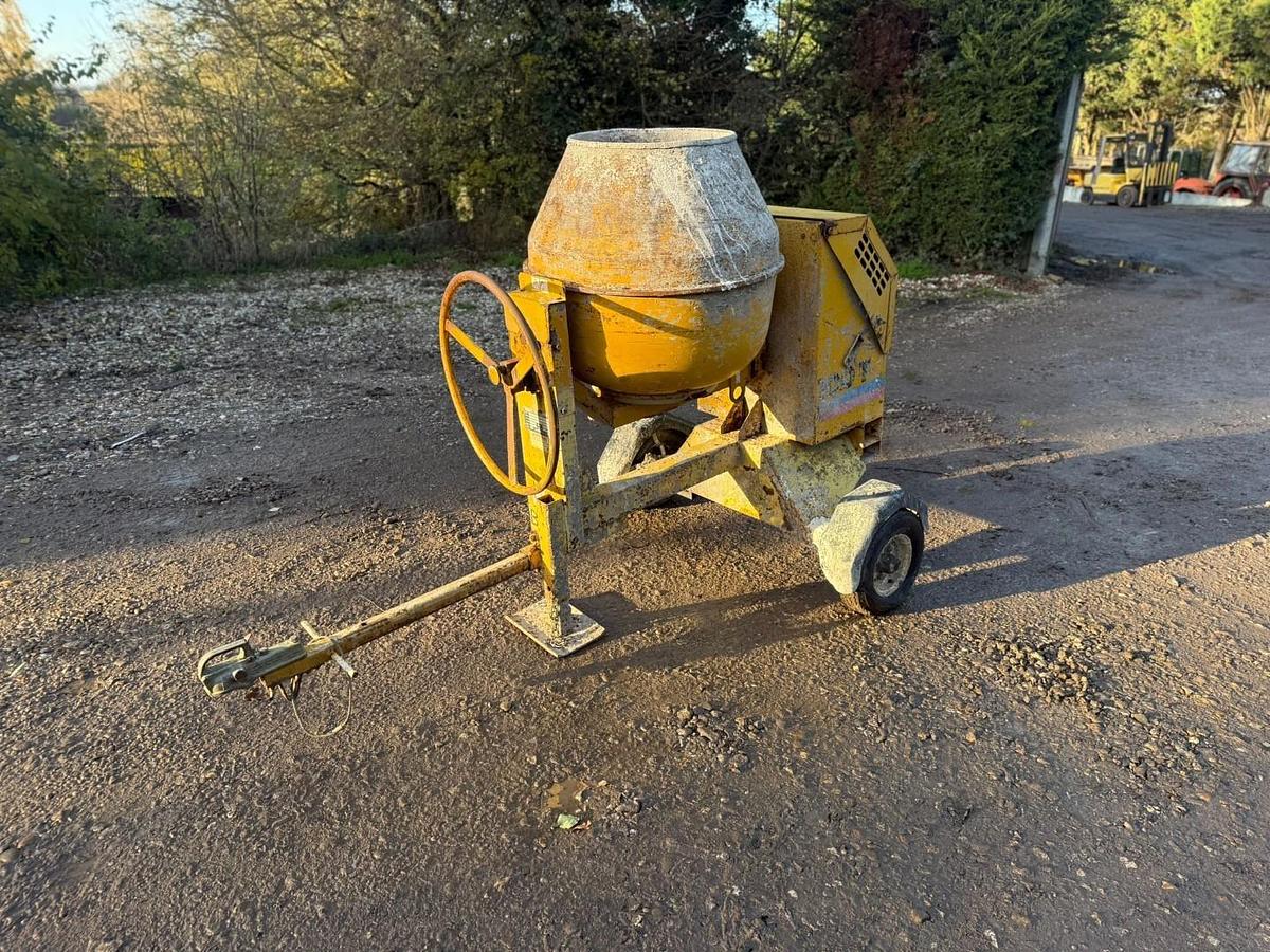 Used Winget Cement Mixer