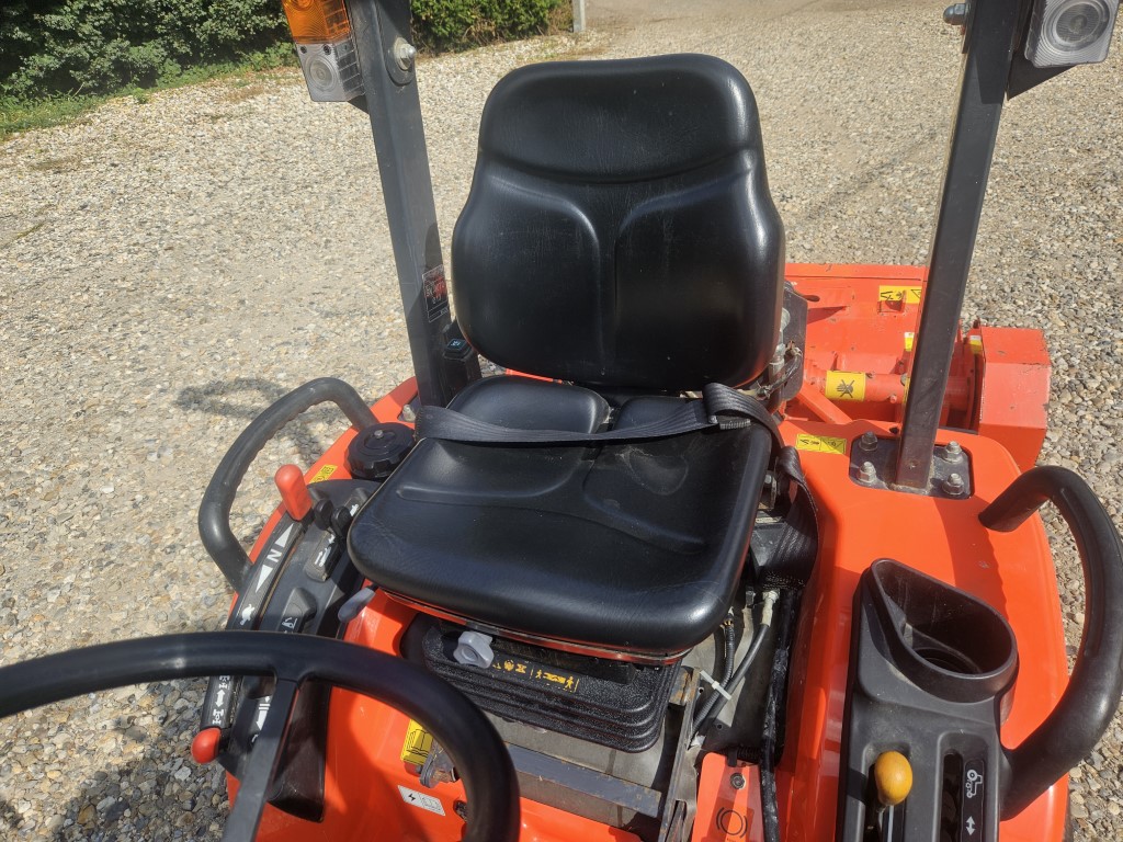 Used Kubota BX2350 Compact Tractor