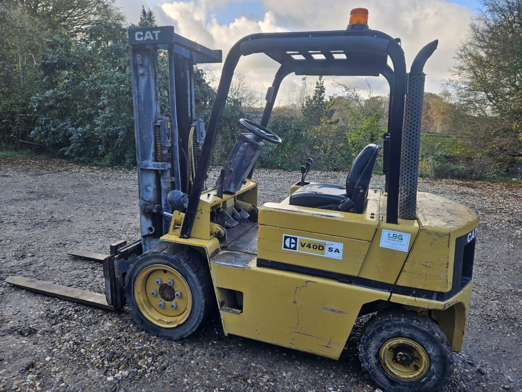 Used CAT V40D Forklift