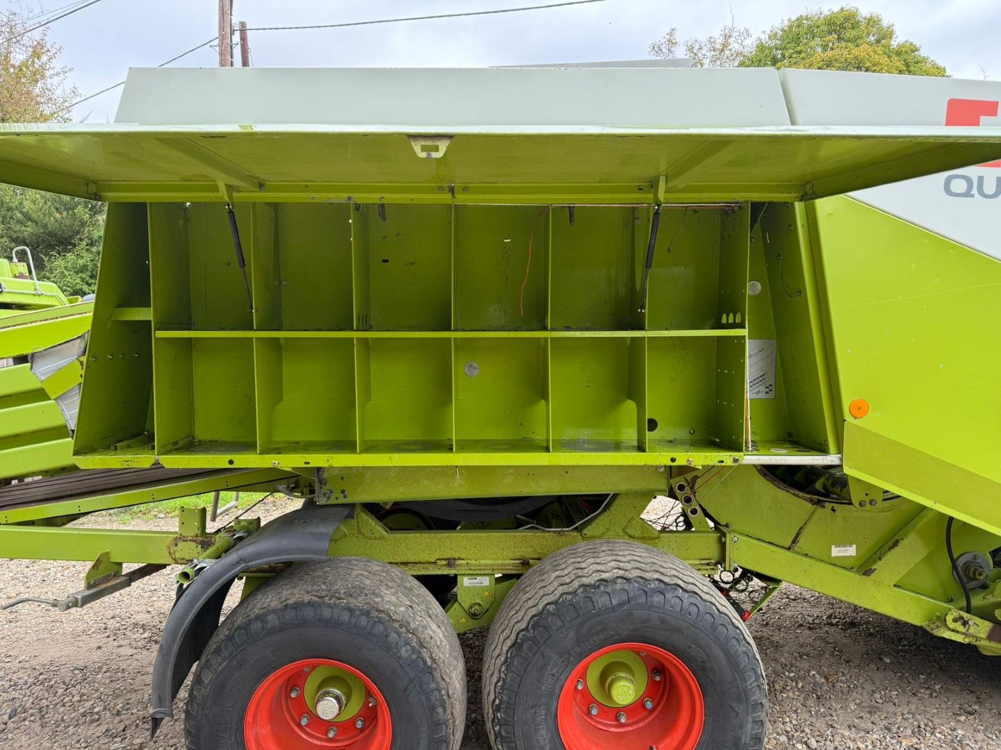Used Claas Quadrant 2200 Baler
