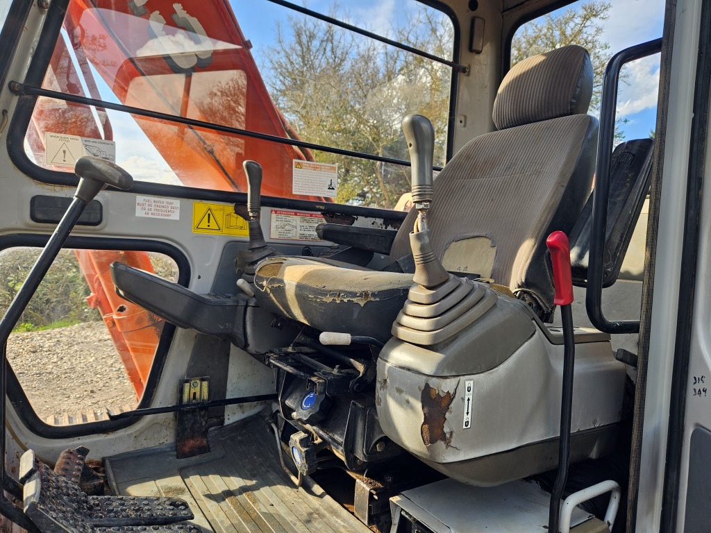 Used Hitachi FH130-3 Excavator