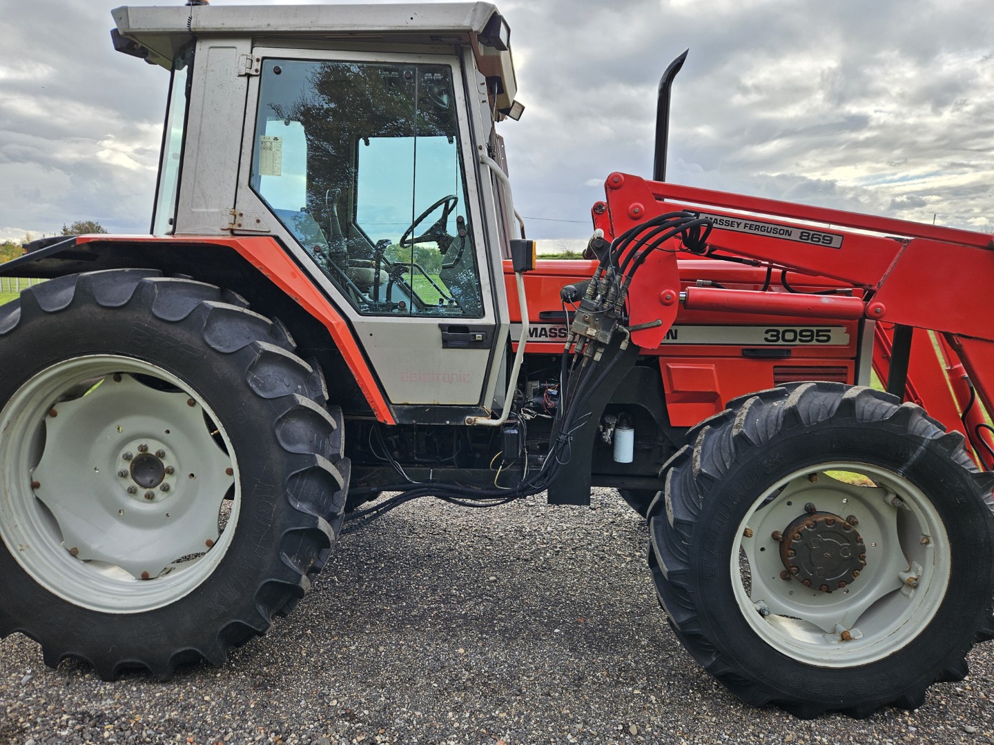 Used Massey Ferguson 3095 4wd Tractor