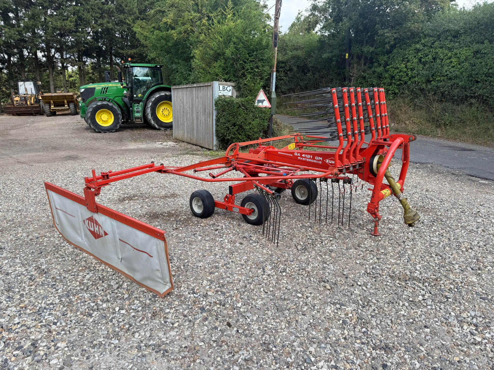 Used Kuhn GA 4121 GM Masterdrive Hay Rake