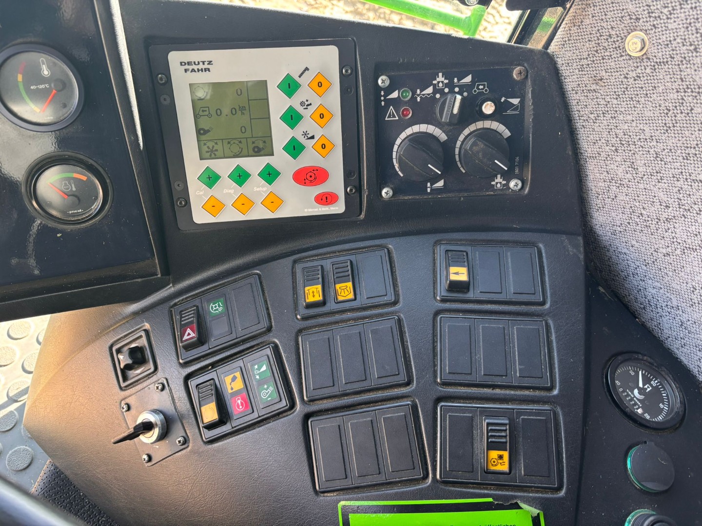 Used Deutz 5690 HTS Balance Combine Harvester