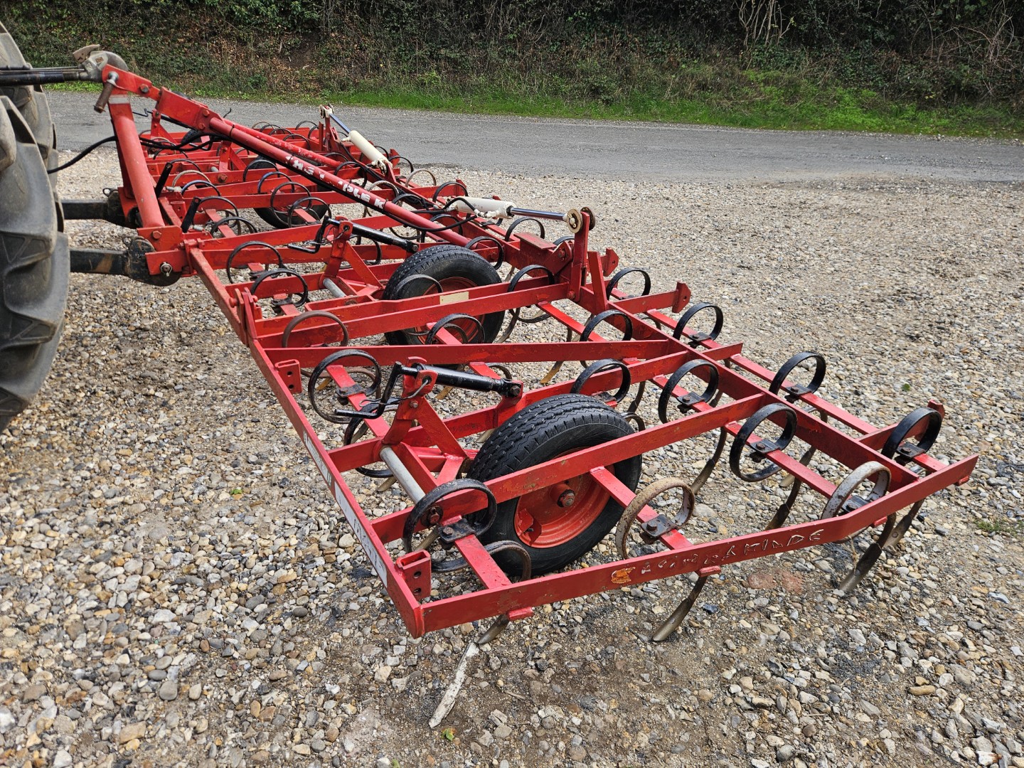 Used Kongskilde Vibromaster Triple K Springtine Harrows