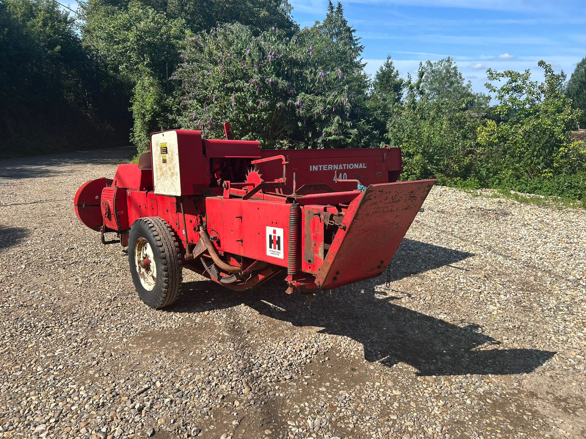 Used International 440 Conventional Baler