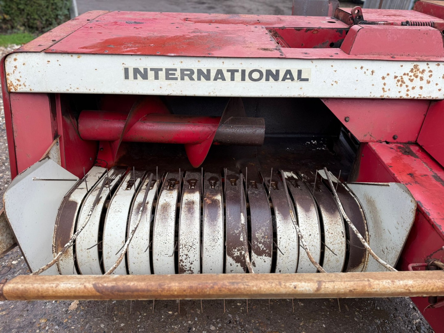 Used International 430 Conventional Baler