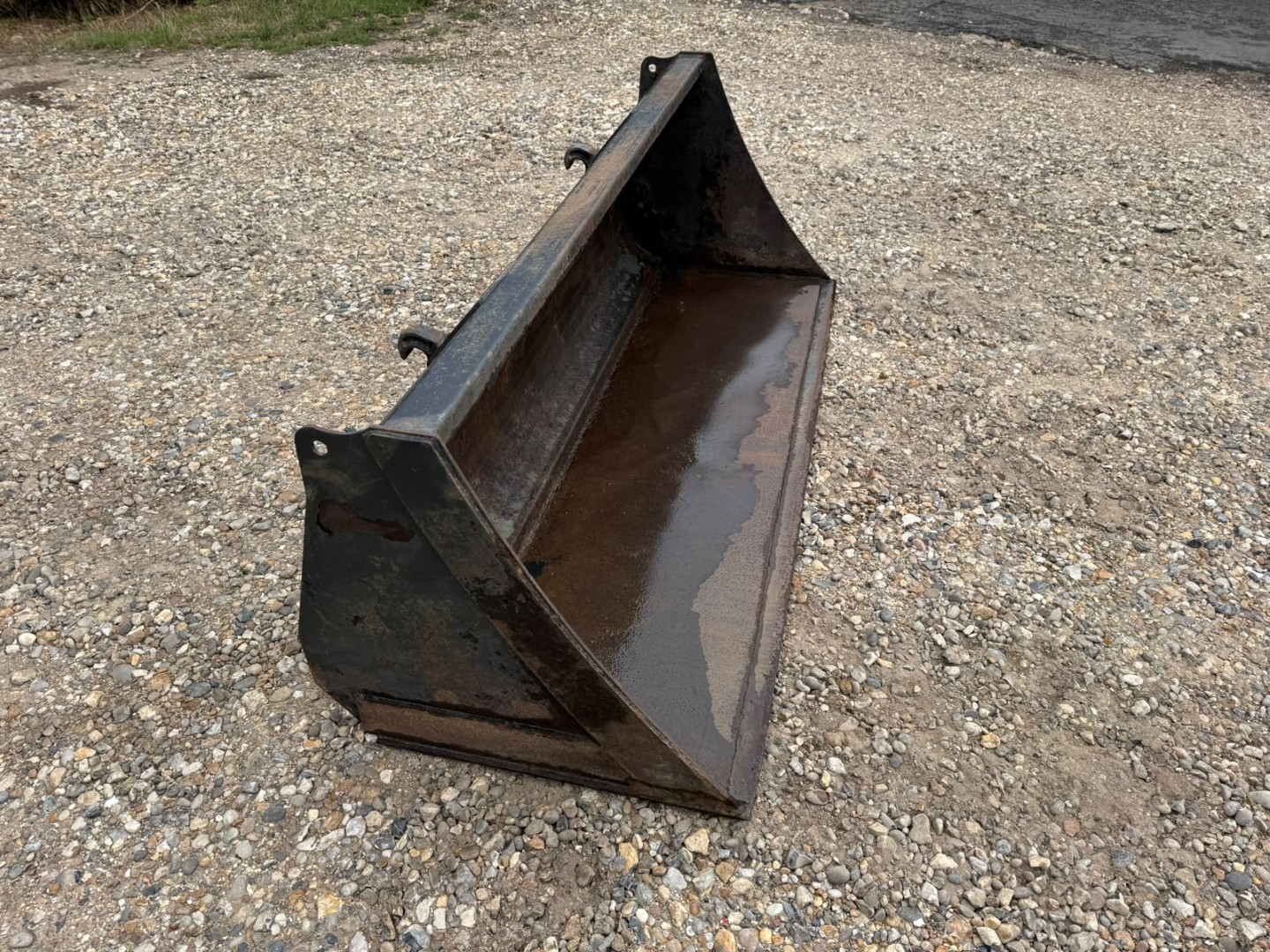 Used Dirt Bucket