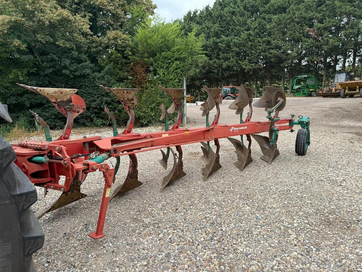 Used Kverneland LD85 Plough