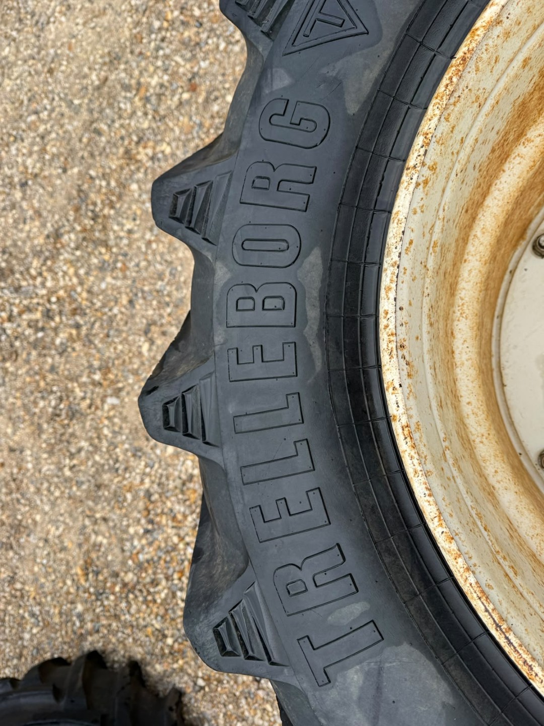 Used Flotation Wheels and Tyres