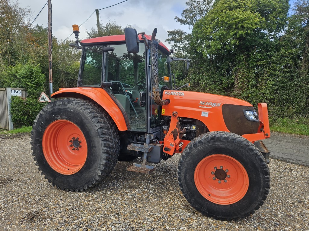 Used Kubota M108S 4wd Tractor