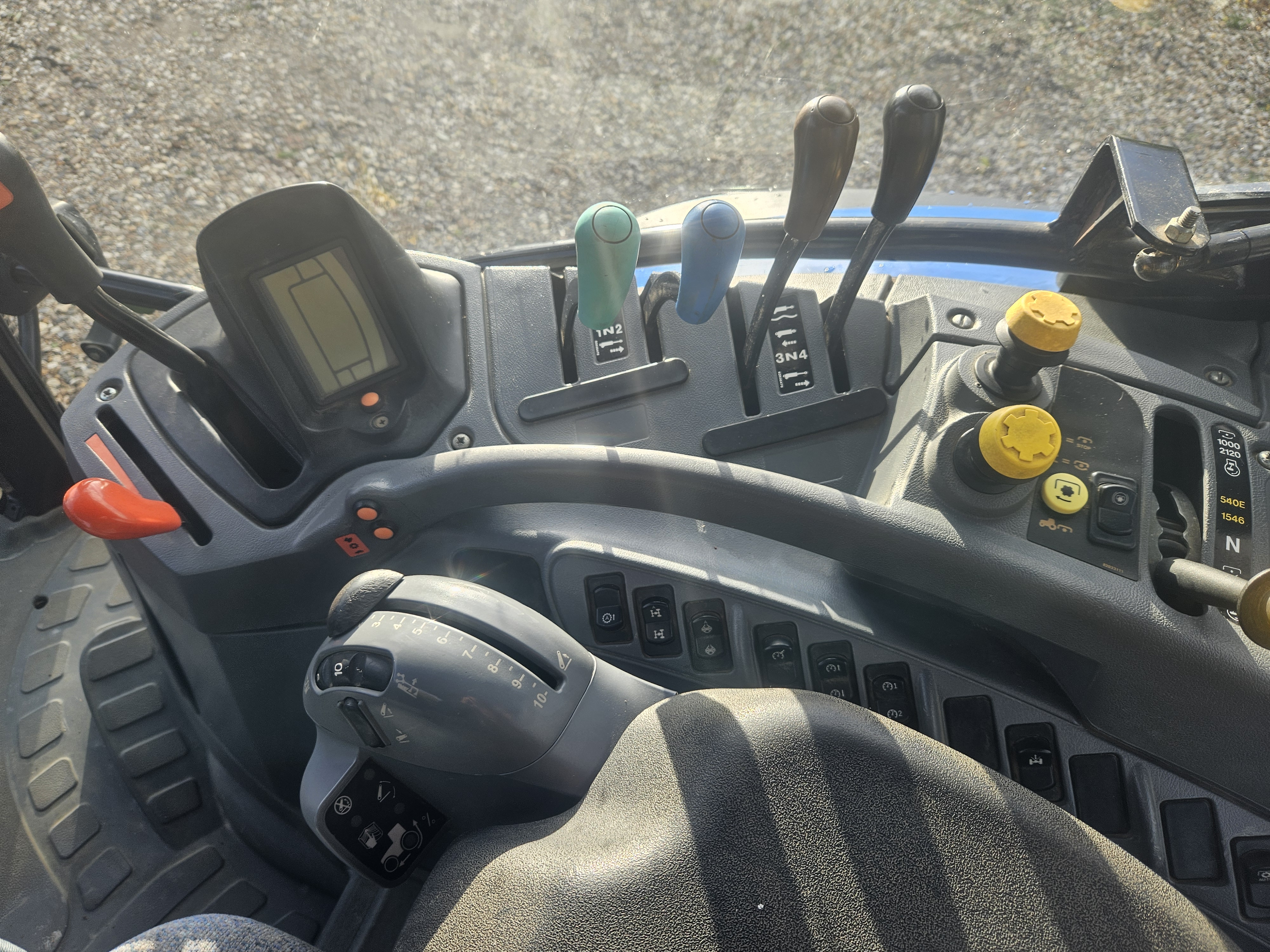 Used New Holland TS135A 4wd Tractor