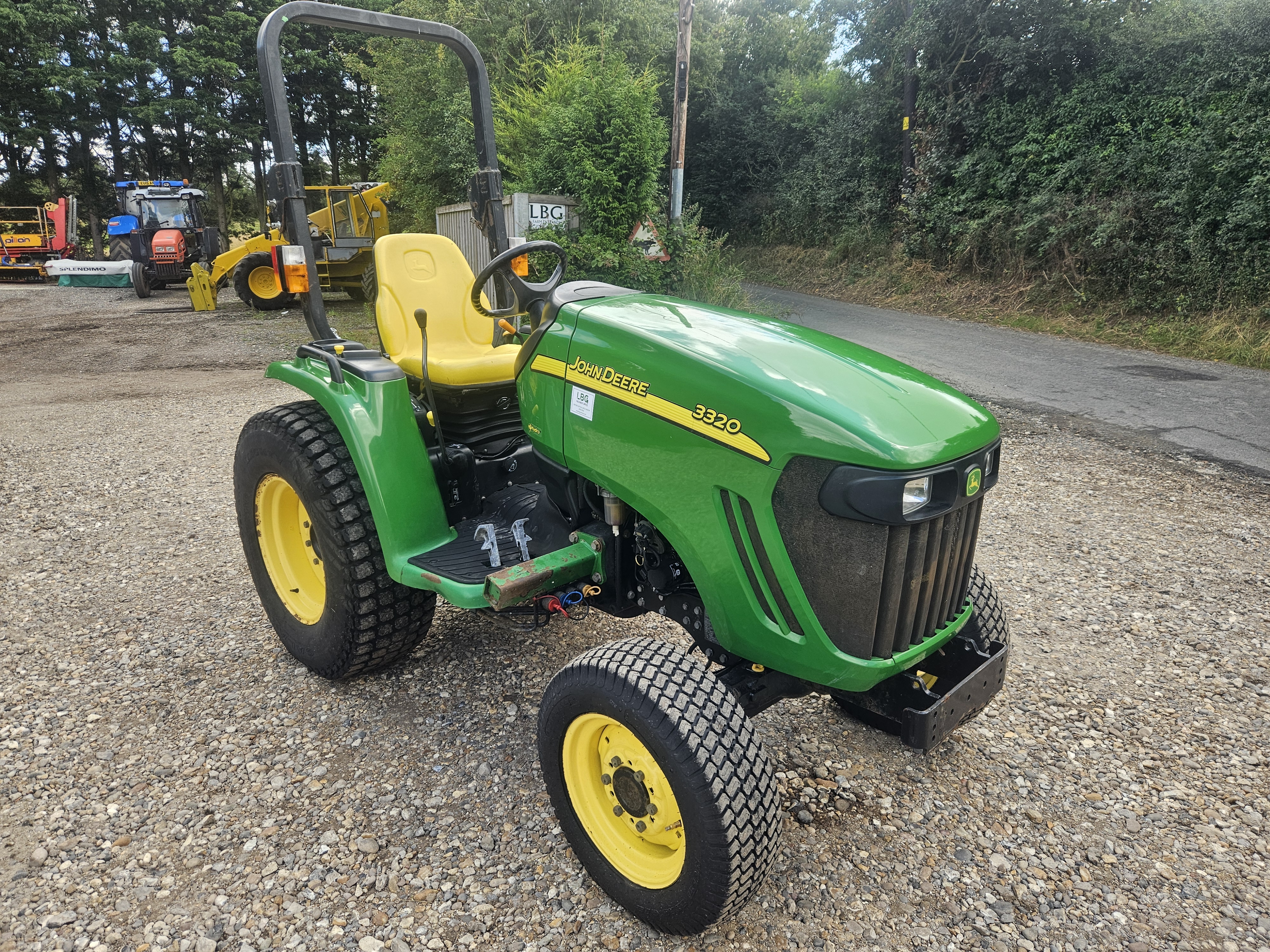 Used John Deere Compact 3320 4wd Tractor