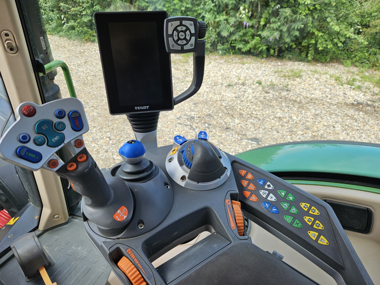 Used Fendt 718 Vario 4wd Tractor