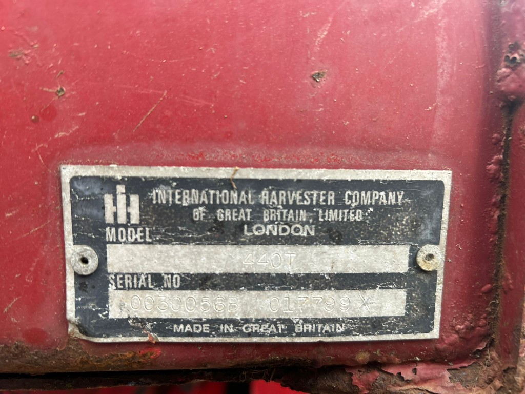 Used International 440T Conventional Baler