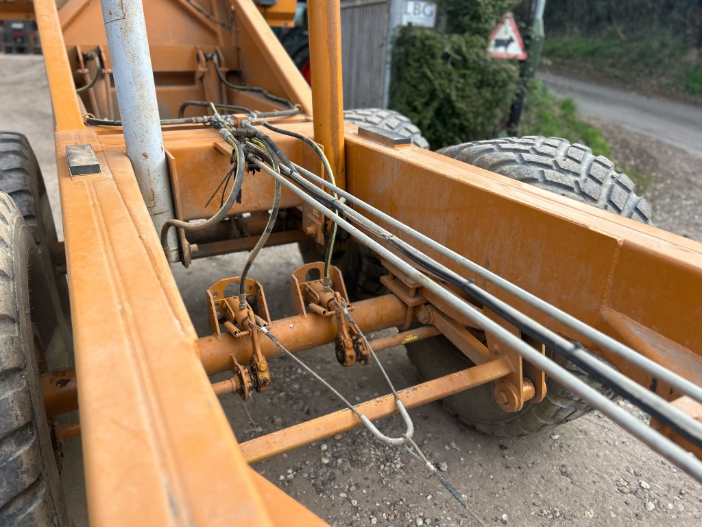 Used Richard Western DU 14HS Dump Trailer
