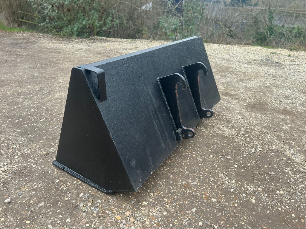 Used CAT Telehandler Bucket