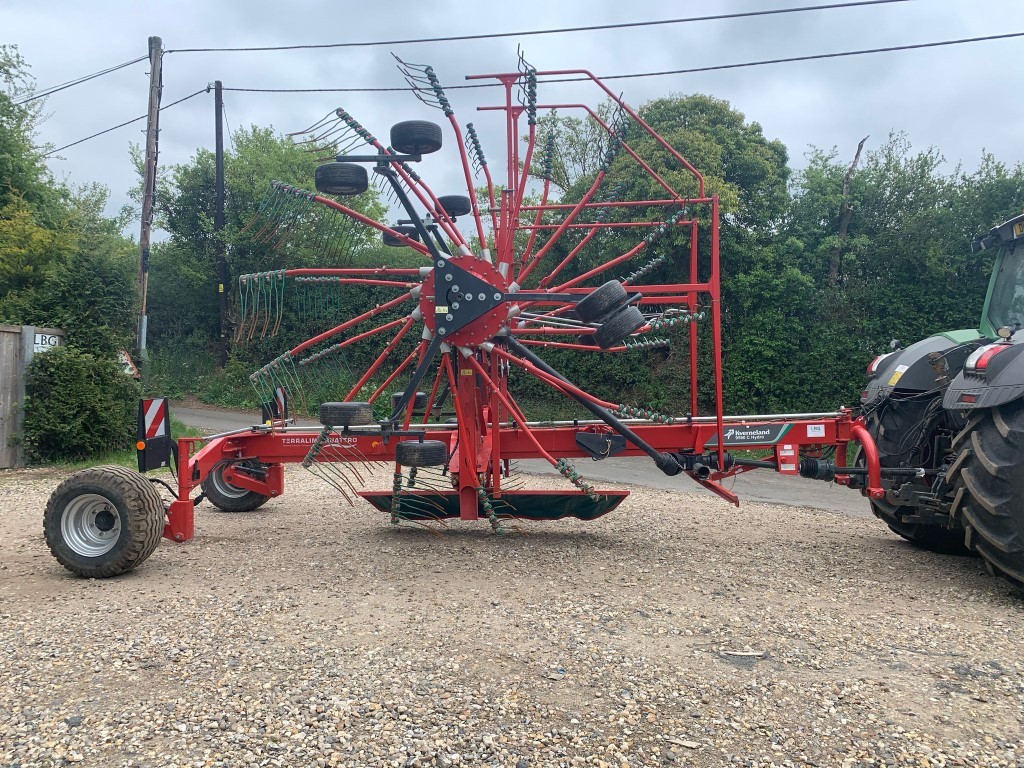 Used Kverneland 9590 C Hydro Rake