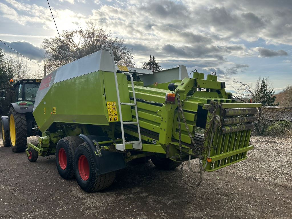 Used Claas Quadrant 2200 Square Baler