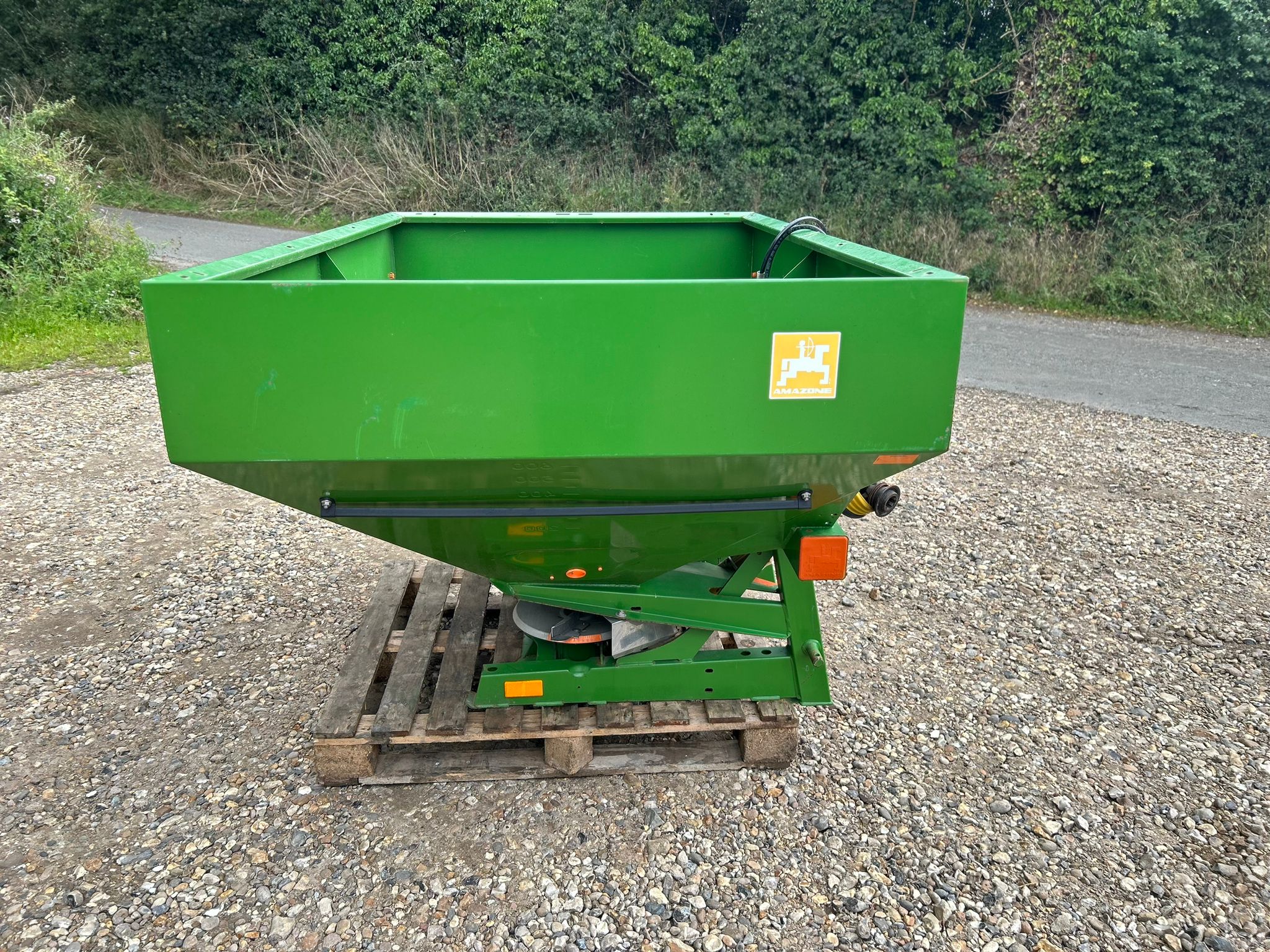 Used Amazone ZA-X 1402 Fertiliser Spreader