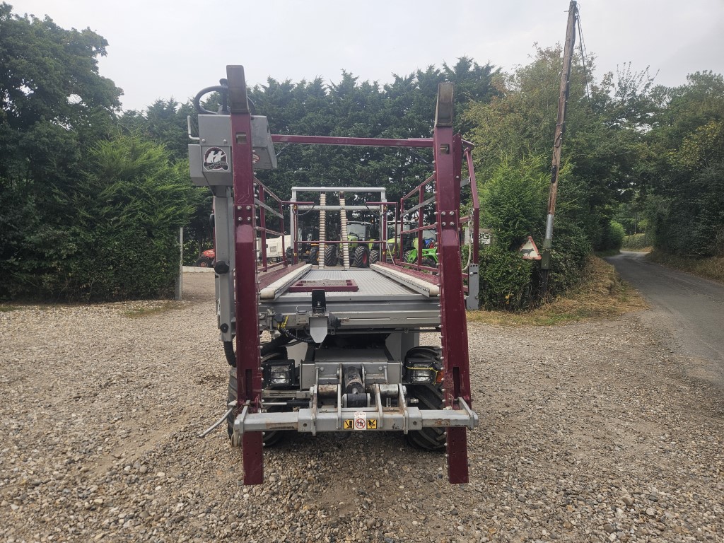 Used Orsi Leveling 135 Fruit Harvesting Platform
