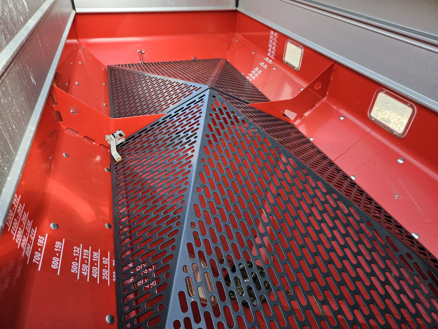 Used Kverneland Exacta-TL Fertiliser Spreader