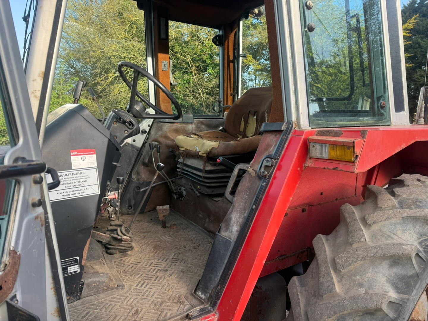 Used Massey Ferguson 690 2wd Tractor