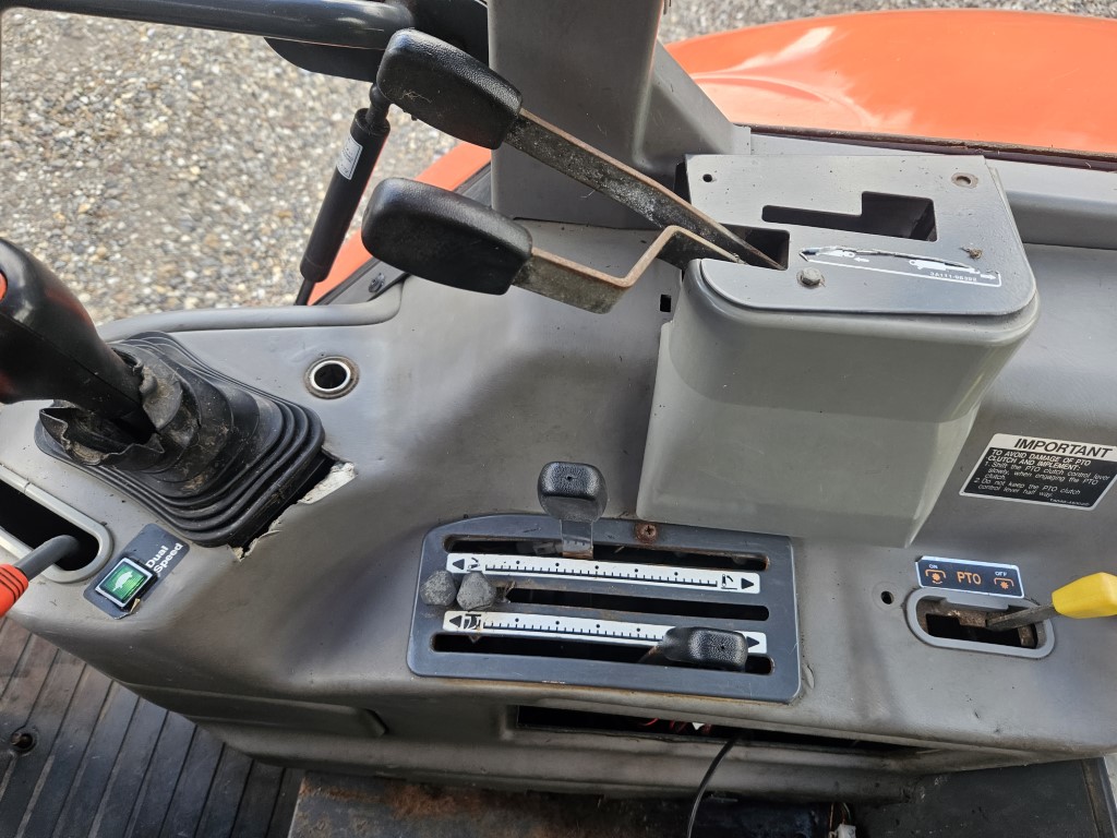 Used Kubota M108S 4wd Tractor