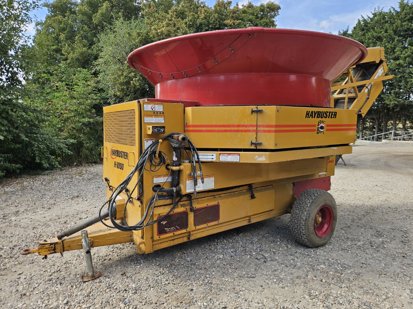 Used Haybuster H-1000 Tub Grinder
