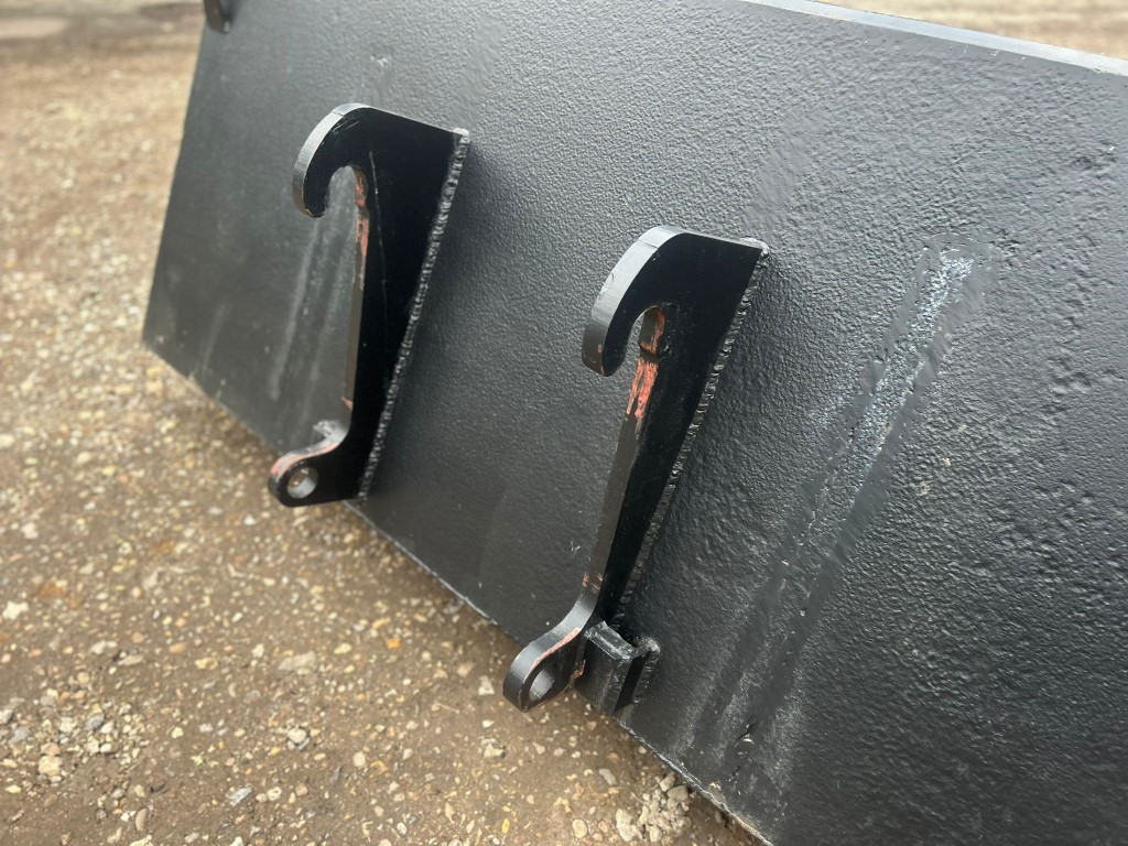 Used CAT Telehandler Bucket