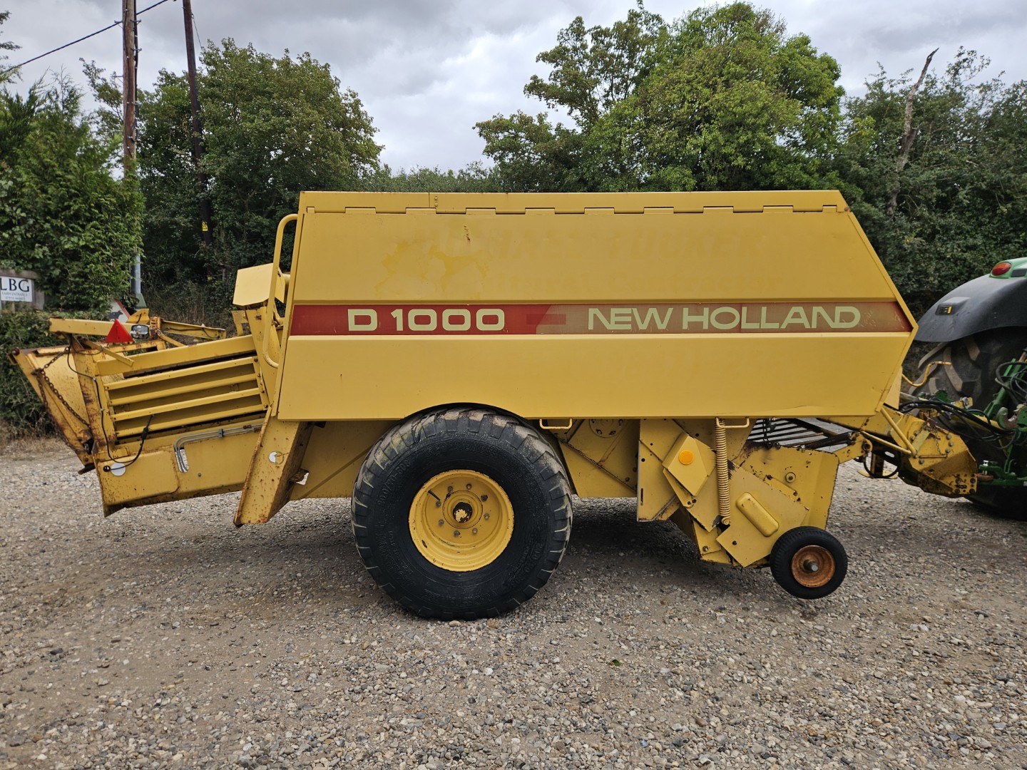 Used New Holland D1000 Baler